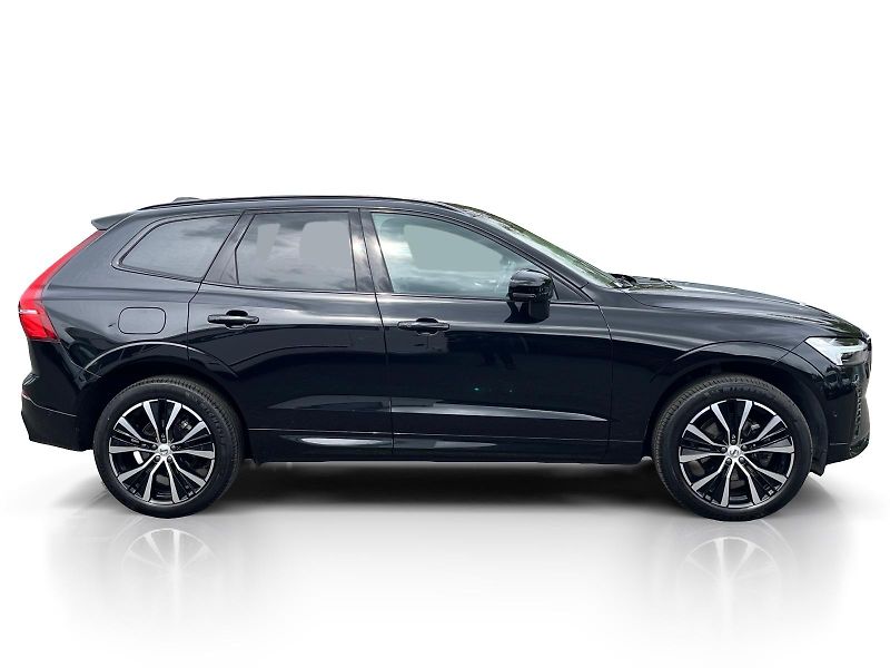 Volvo XC60 B5 AWD PLUS DARK/360/vent/kola - fotka 7 z 50