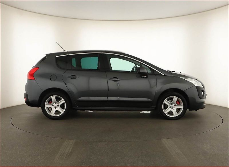 Peugeot 3008 (2012) 2.0 HDi, Navi, Tempomat - fotka 6 z 13