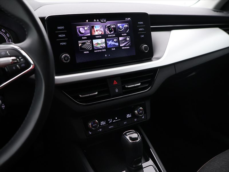 Škoda Kamiq 1,5 TSI 110kW Style DSG CZ 1.m - fotka 16 z 28