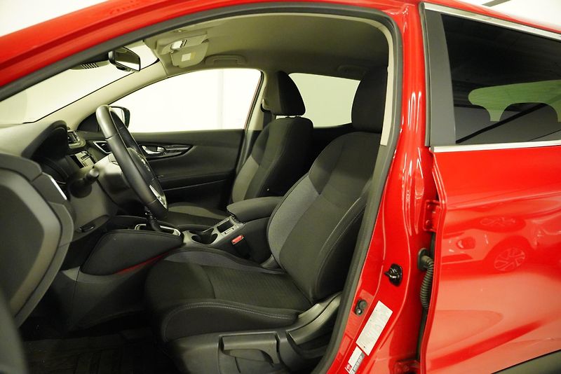 Nissan Qashqai - fotka 11 z 24