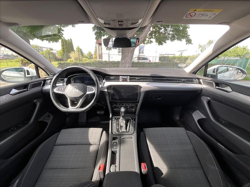 Volkswagen Passat 2,0 TDi DSG DPH  Webasto,Kamer - fotka 16 z 50