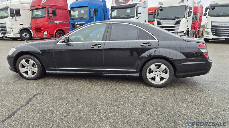 Mercedes-Benz Třídy S S320 CDI 4-MATIC-není odpočet - fotka 8 z 19