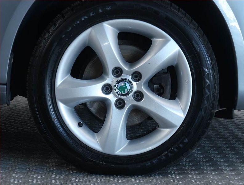Škoda Fabia (2013) 1.2 TSI, Tempomat - fotka 14 z 15