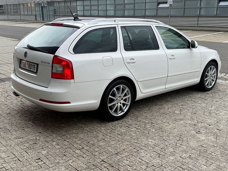 Škoda Octavia (2010) - fotka 5 z 46