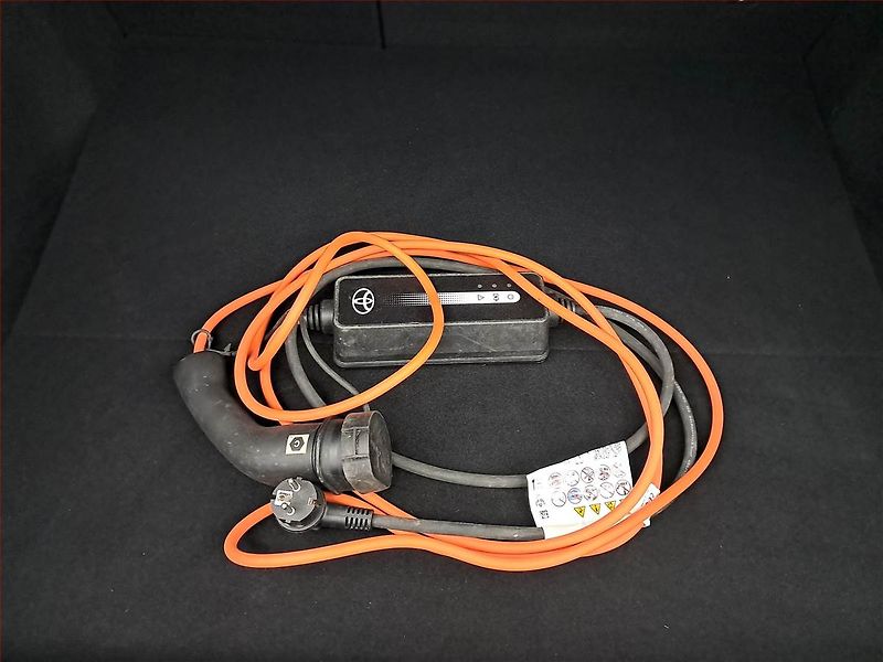 Toyota Prius (2024) 2.0 Plug-in Hybrid - fotka 21 z 22