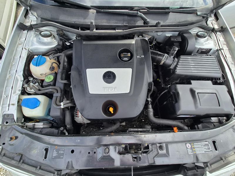 Škoda Octavia (2010) 1,9 TDI TOUR xenon - fotka 14 z 14
