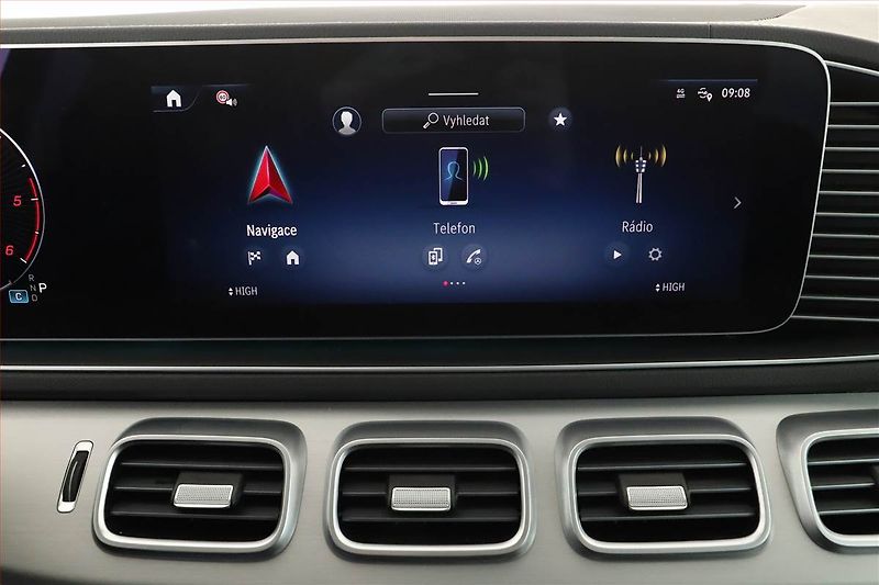 Mercedes-Benz GLE (2024) 450 d, AMG Line, HUD - fotka 12 z 22
