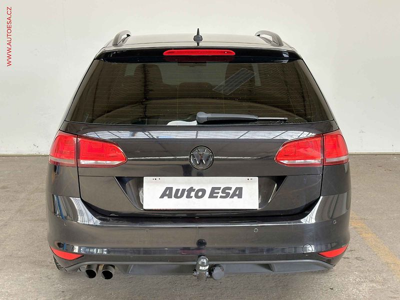 Volkswagen Golf (2014) 2.0 TDi, AC, ACC, Navi - fotka 5 z 17