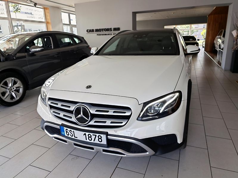 Mercedes-Benz Třídy E (2020) E220CDI All-terrain TOP VÝBAVA - fotka 2 z 25