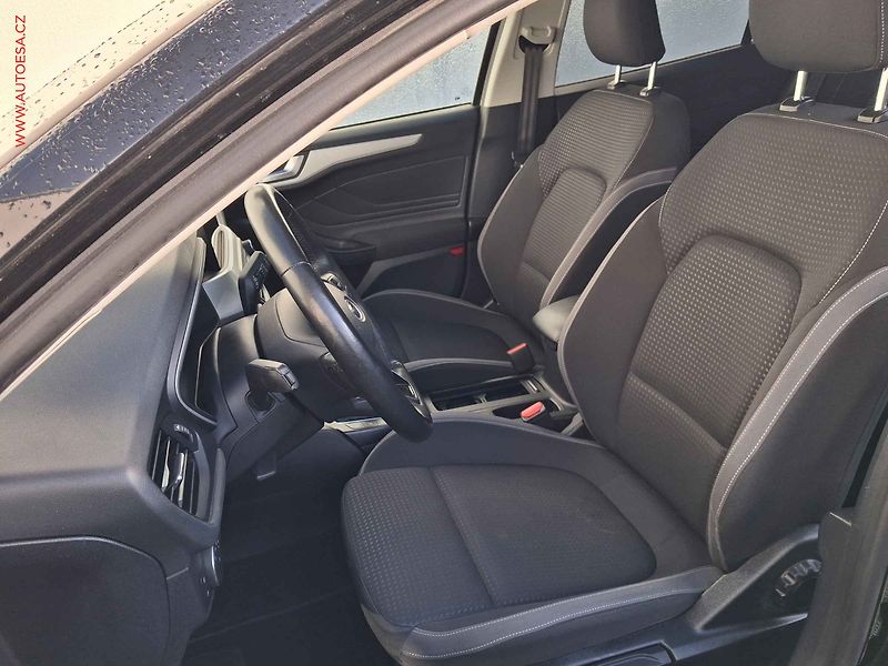 Ford Focus (2019) 1.5 TDCi, Titanium, LED - fotka 9 z 18