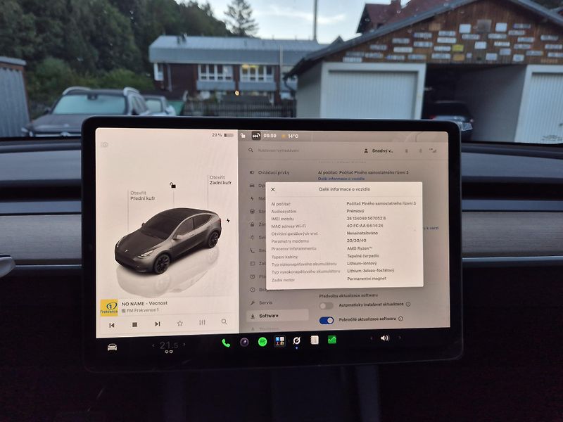 Tesla Model Y RWD 235kw 95,3 % - fotka 36 z 49