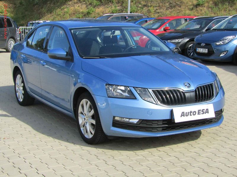 Škoda Octavia (2018) 1.0 TSi, ČR, AC, výhřev sed - fotografie inzerátu