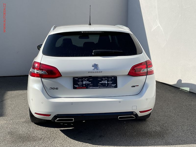 Peugeot 308 (2017) 2.0 HDi, GT, AT, LED, panor - fotka 5 z 23