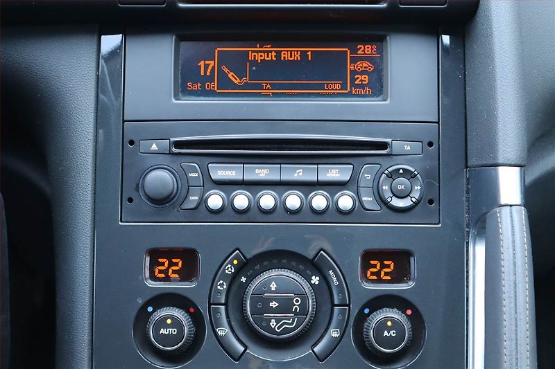 Peugeot 3008 (2014) 1.6 HDi, Serv.kniha, Tempomat - fotka 12 z 20