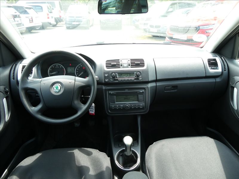 Škoda Roomster 1,4 16V 63kW Style,závěs,auto - fotka 22 z 38