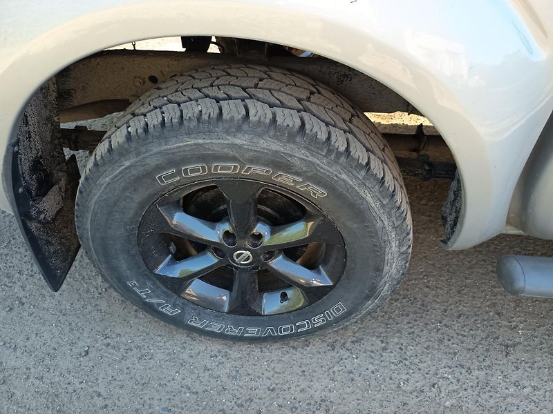 Nissan Navara (2010) - fotka 27 z 33