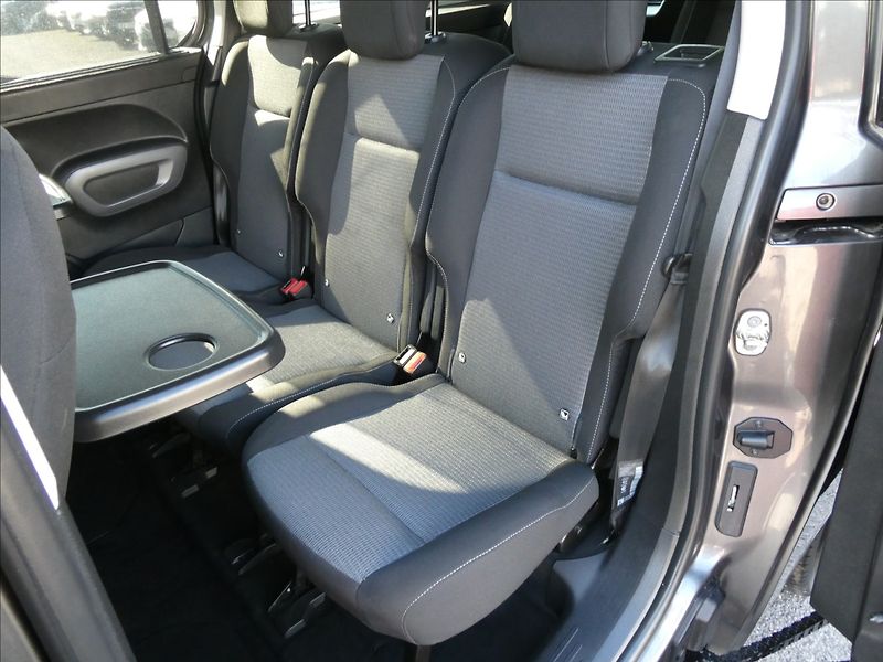 Toyota ProAce City Verso 1,2 T 96kW Long 7.míst,AT8,ČR - fotka 24 z 44