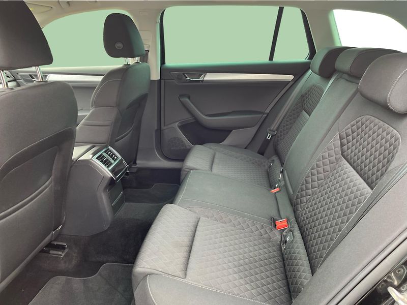 Škoda Superb Business 2.0 TDI 110 kW DSG Co - fotka 12 z 21
