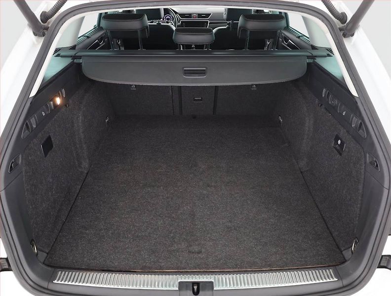 Škoda Superb (2020) Laurin&Klement iV 1.4 TSI PHEV - fotka 18 z 20