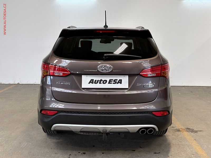 Hyundai Santa Fe (2015) 2.2CRDi 4x4, ČR, AT - fotka 5 z 20