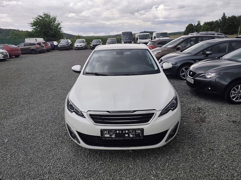 Peugeot 308 (2015) - fotka 13 z 40