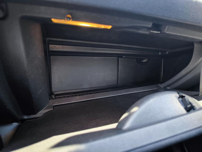 BMW Řada 1 116i 85kW SERVISKA - fotka 60 z 82