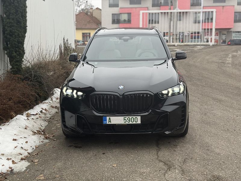 BMW X5 40d M SPORT PANO VZDUCH - fotka 2 z 18