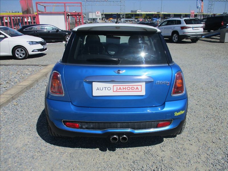 Mini Cooper S 1,6 i, aut. klima,Cebia,128kW - fotka 7 z 32