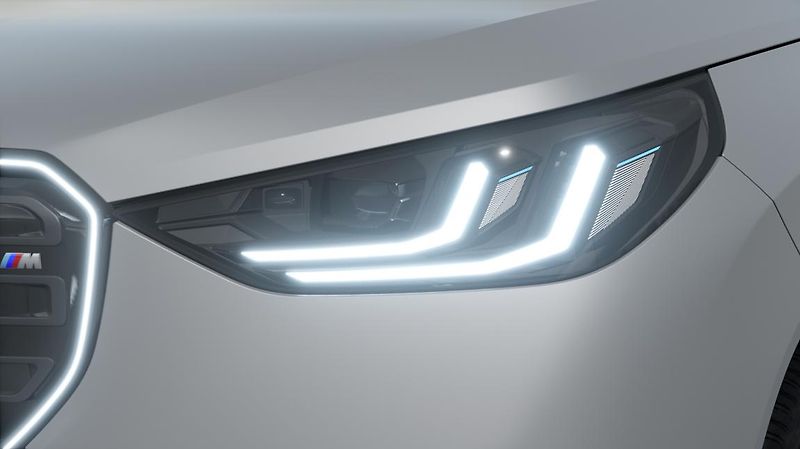 BMW X3 M50 xDrive - fotka 7 z 14