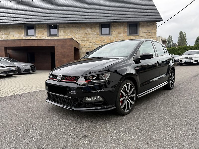 Volkswagen Polo V 1.8 GTI 141 kW - fotka 3 z 21
