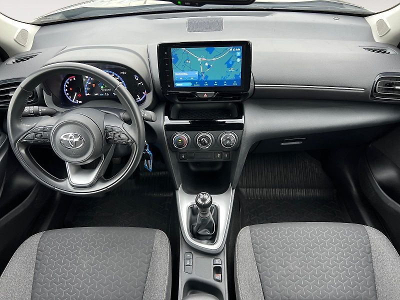 Toyota Yaris Cross (2023) COMFORT TECH 1.5 92kW CZ DPH - fotka 9 z 21