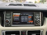Land Rover Range Rover (2012) 4.4 TDV8 Vogue - náhled 17