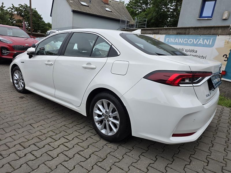 Toyota Corolla 1.8-HYBRID-ZN.SERVIS-AUT.KLIMA - fotka 5 z 13