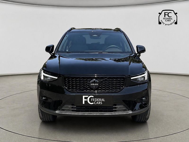 Volvo XC40 B3 FWD BE // 360 // kola - fotka 9 z 51