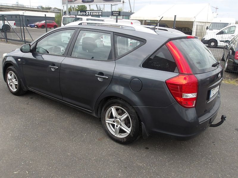 Kia Ceed 1,4i ČR ! NAJ.94000 km !!! Ser - fotka 4 z 34
