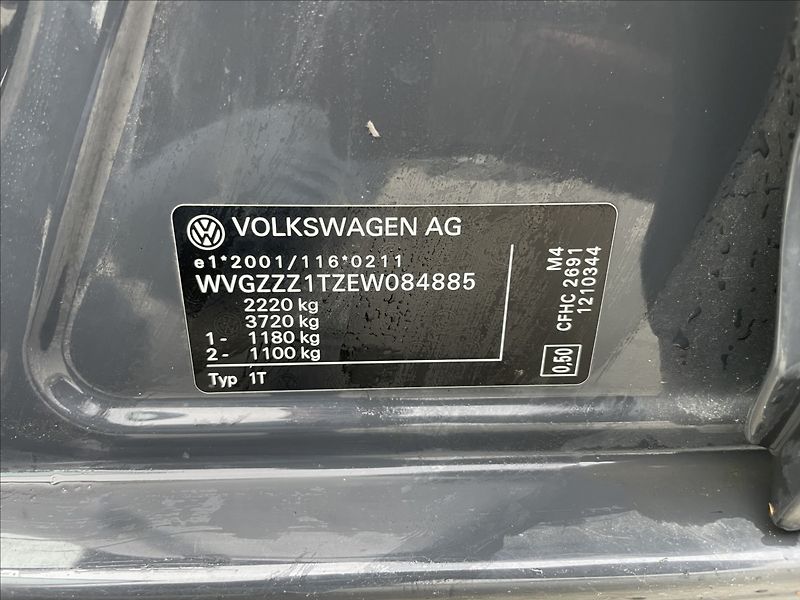 Volkswagen Touran 2,0 TDi 103kw DSG Highline Pan - fotka 23 z 25