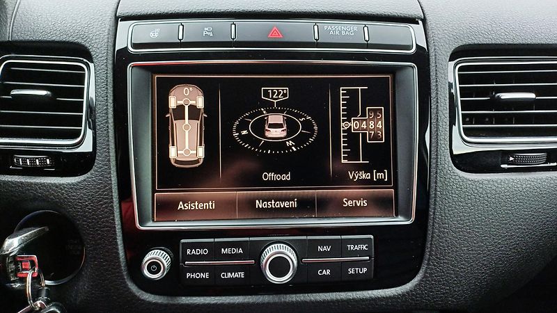 Volkswagen Touareg 3.0 TDI 193kW R-LINE-WEBASTO- - fotka 42 z 50