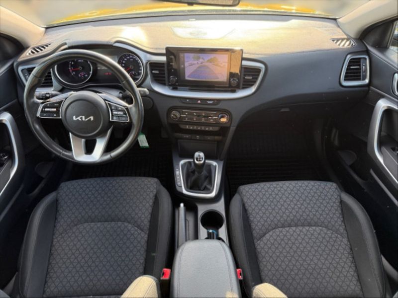Kia Ceed 1,5 T-GDI 118 Spin - fotka 7 z 10
