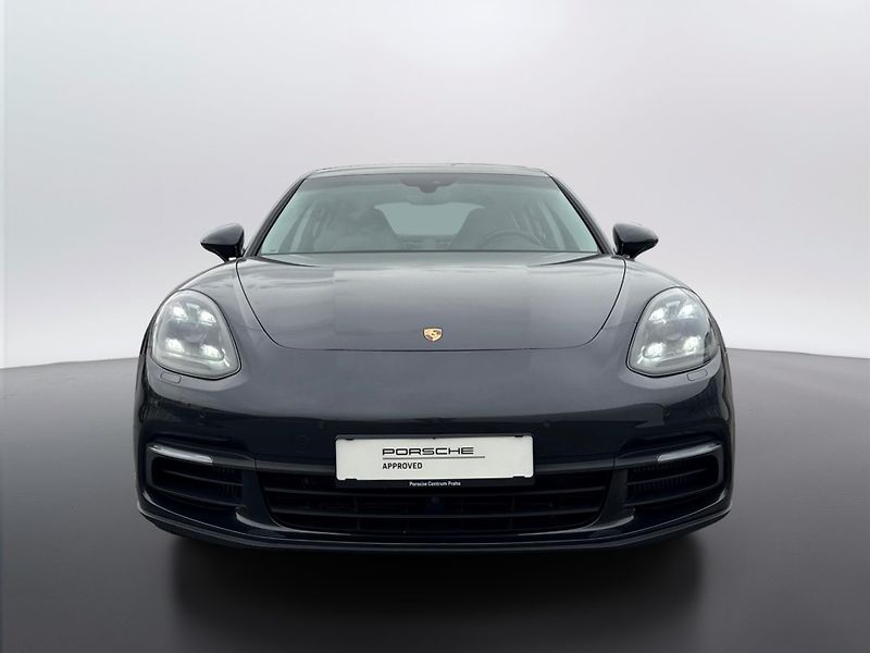 Porsche Panamera 4S - fotka 8 z 30