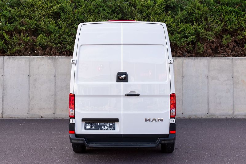 Volkswagen Crafter 2.0TDI L4H2*CARPLAY*DPH - fotka 5 z 29