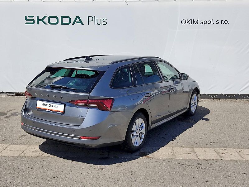 Škoda Octavia (2023) Combi Ambition Plus 2,0 Tdi 11 - fotka 2 z 36