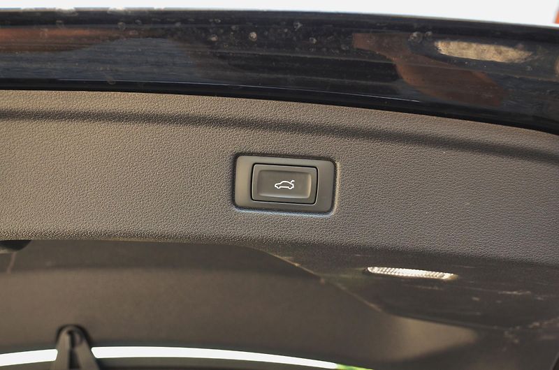 Audi A5 (2019) 2.0 TDi 140kW AT / Bi-XENON - fotka 35 z 36
