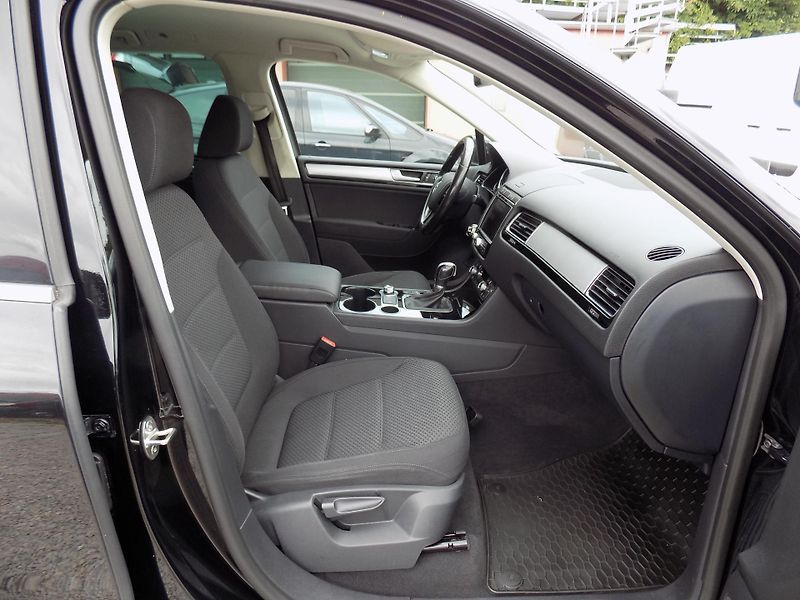 Volkswagen Touareg 3,0TDI 193 KW 4X4 DSG - fotka 31 z 51