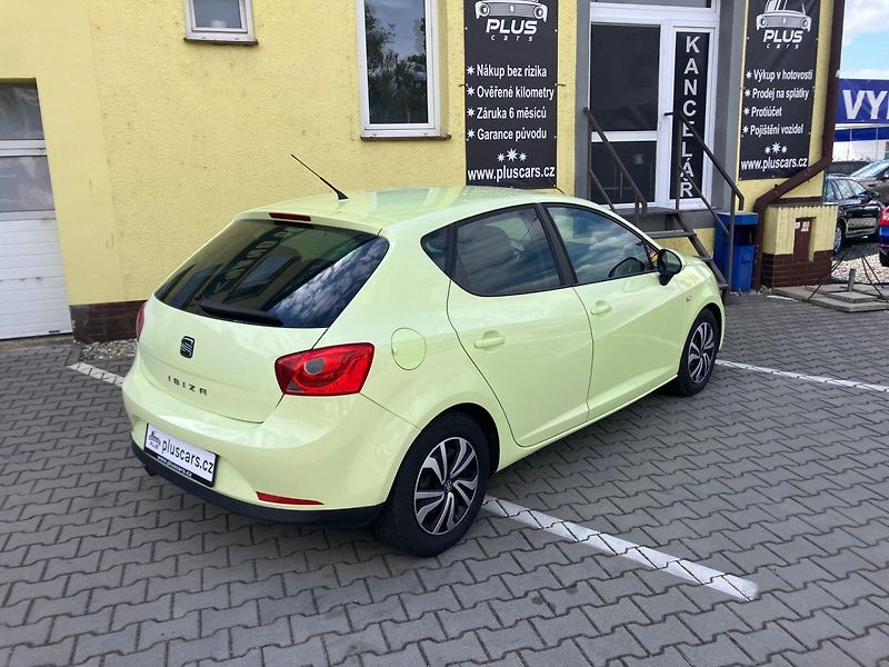 Seat Ibiza 1,6MPi (77kW)*NÍZKÝ NÁJEZD KM* - fotka 2 z 15