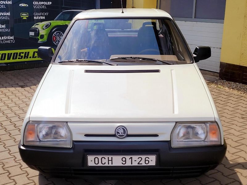 Škoda Favorit 135L,CZ, 1.majitel, GARÁŽOVANÝ - fotka 2 z 50