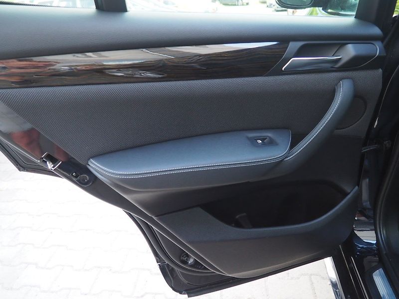 BMW X3 (2013) 2.0D xDrive, AT - fotka 12 z 35