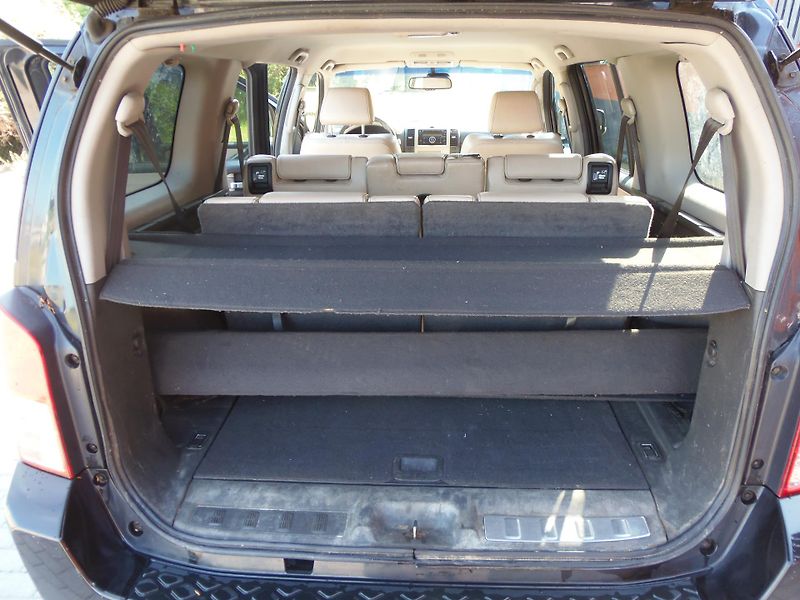 Nissan Pathfinder (2009) 2.5 DCi 4x4 redukce man. tažné - fotka 15 z 29