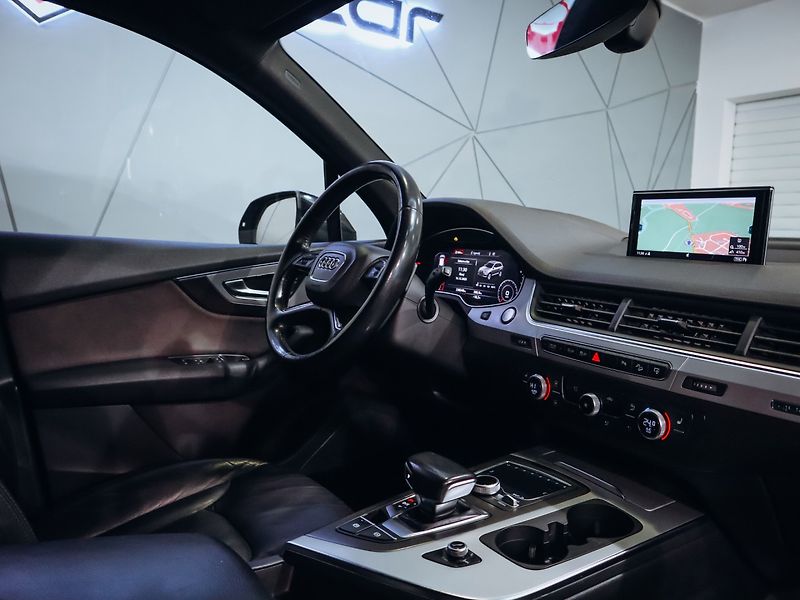 Audi Q7 3.0TDI, Quattro S-line 200kw - fotka 22 z 32