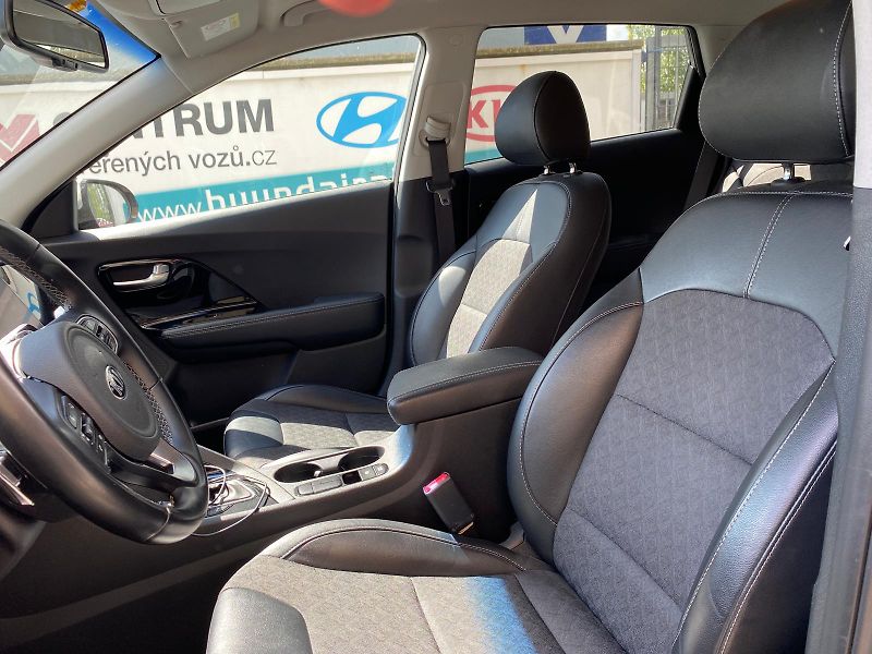 Kia Niro HYBRID-BA/EL-KŮŽE-KAMERA - fotka 3 z 17