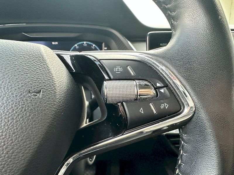 Škoda Octavia (2023) 2.0 TDI 85kW Ambition Combi - fotka 11 z 22